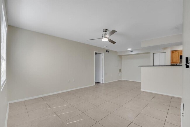Building Photo - 3028 Parkway Blvd