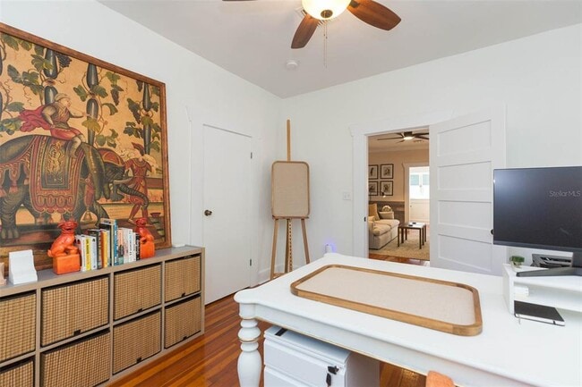 Building Photo - 917 E Broad St