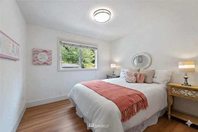 Building Photo - 11058 NE 33rd Pl