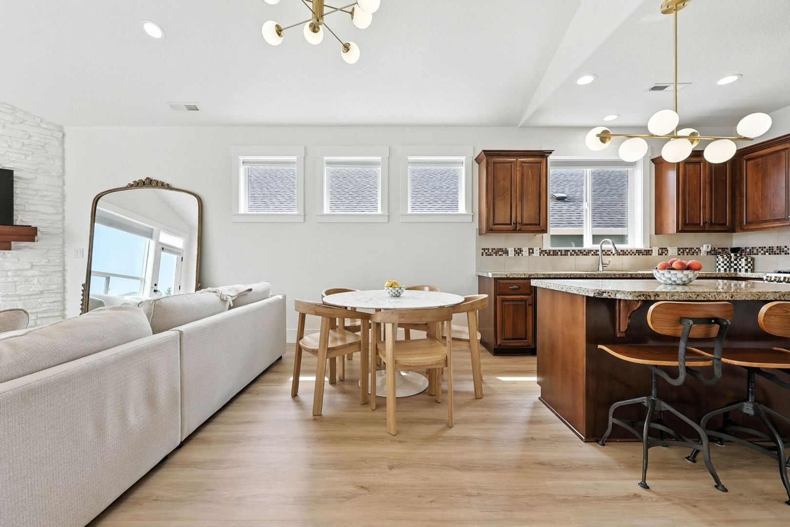 Building Photo - 15004 SE Shaunte Ln