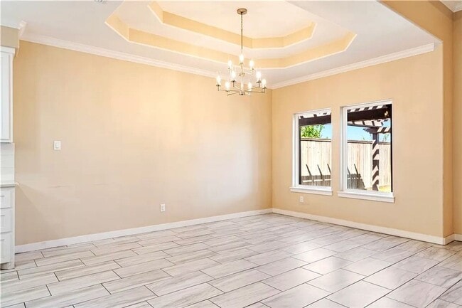 Building Photo - 4BR/3BA in Southside