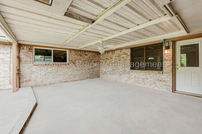 Building Photo - 5403 Clift Haven Dr