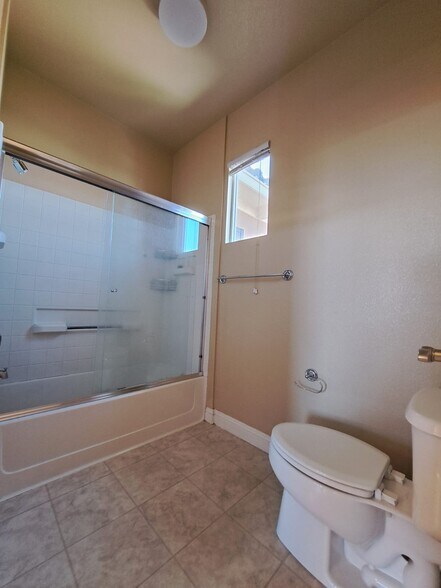 Building Photo - 4800 Westlake Pky