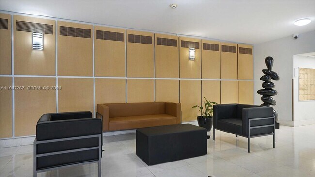 Building Photo - 6770 Indian Creek Dr