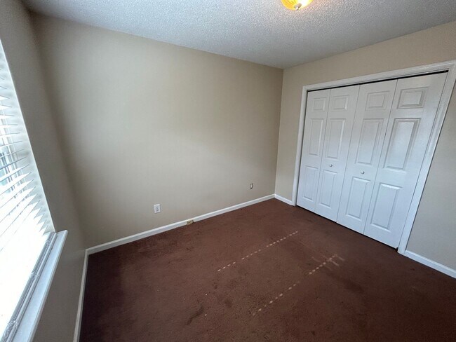 Building Photo - COMING SOON! N Greensboro, 4/2.5 home off of N Church St near Lake Jeanette & I-840