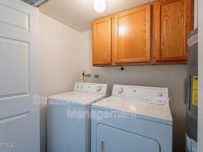 Building Photo - 6526 S McAllister Ave