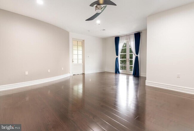 Building Photo - 1065 Northfalls Ct