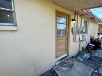 Building Photo - 1016 E Seneca Ave