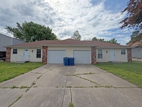Building Photo - S. Market Duplex