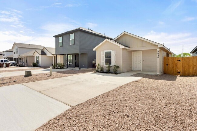 Building Photo - 2038 Zephyr Lily