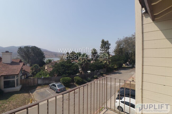 Building Photo - Beautiful Spring Valley home, tri floor 4 ...
