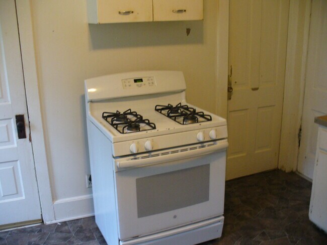 Building Photo - 1217 17th Ave