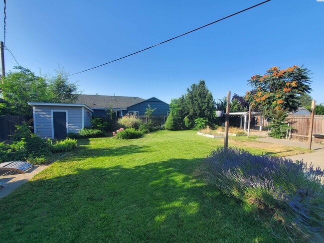 Building Photo - Central kennewick rental