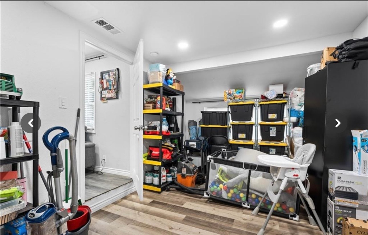 Bonus room - 855 W 29th St