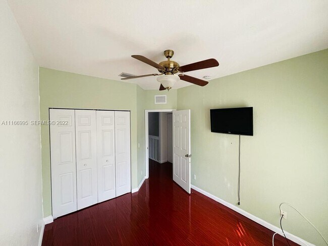 Building Photo - 903 N Santa Catalina Cir