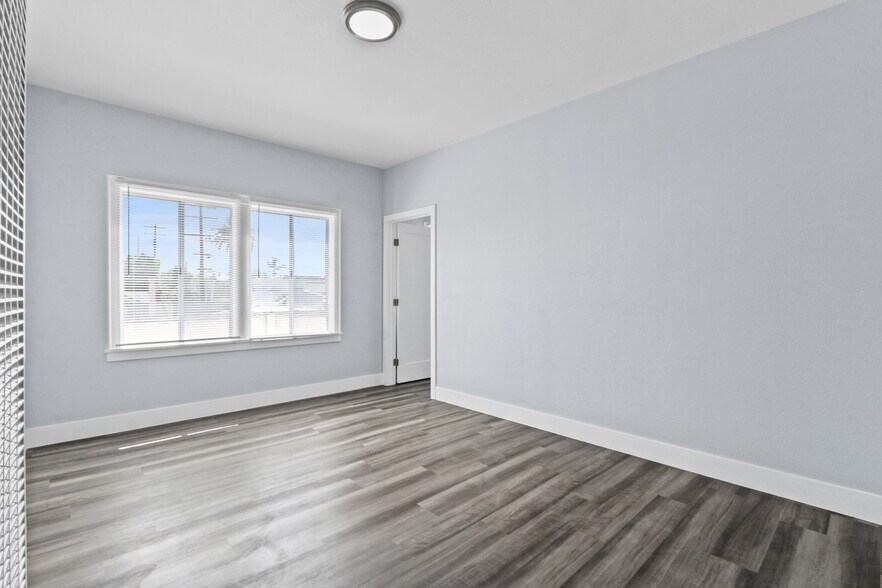 Building Photo - 458 Rose Ave