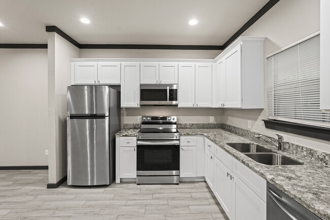 Building Photo - 4802 Cruse Rd