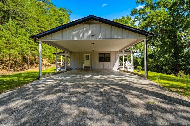 Building Photo - 250 Goodfield Creek Rd