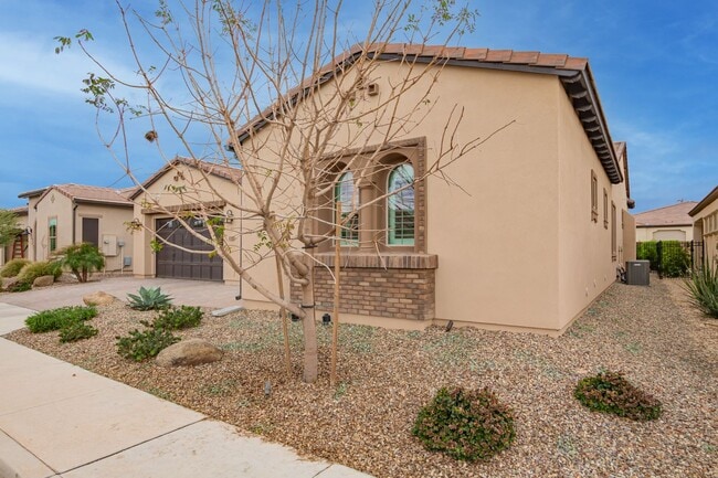 Building Photo - Luxury Lifestyle in Queen Creek AZ