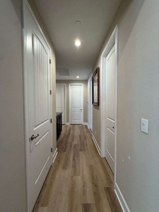 Building Photo - Beautiful Newer Meadows at Rice Ranch Sing...