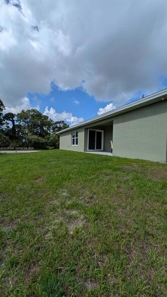 Building Photo - 9001 Penny Cir