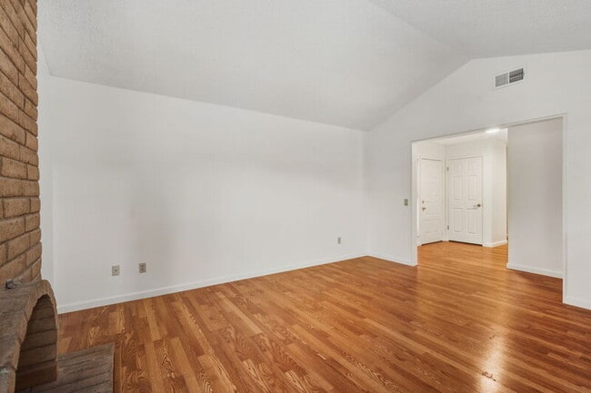 Building Photo - 10028 Biscanewoods Way