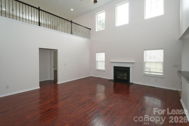 Building Photo - 4224 Lois Ln