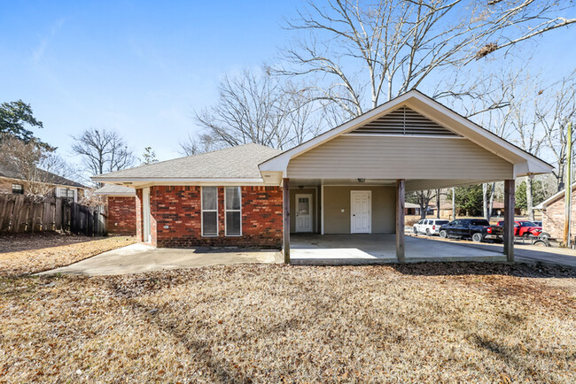 Building Photo - Beautiful Home in Brandon, MS!