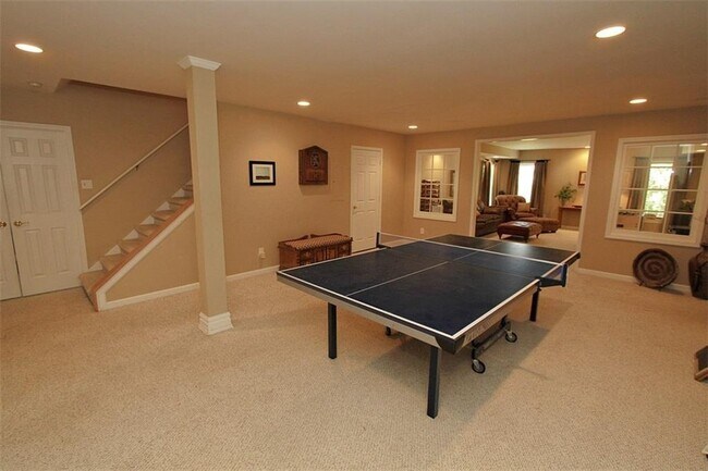 Building Photo - 10930 Donamere Dr