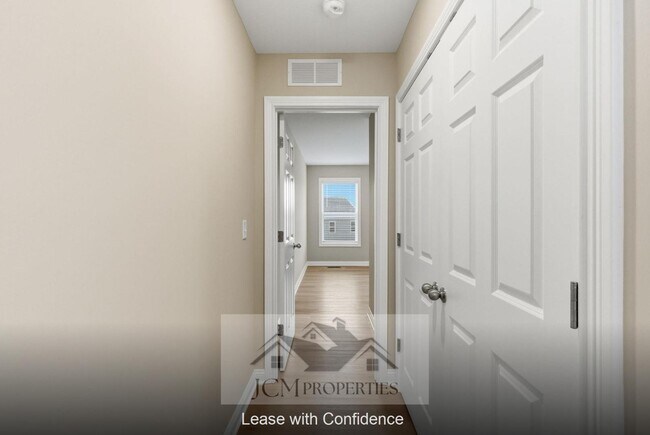 Building Photo - 109 Lambert Fld