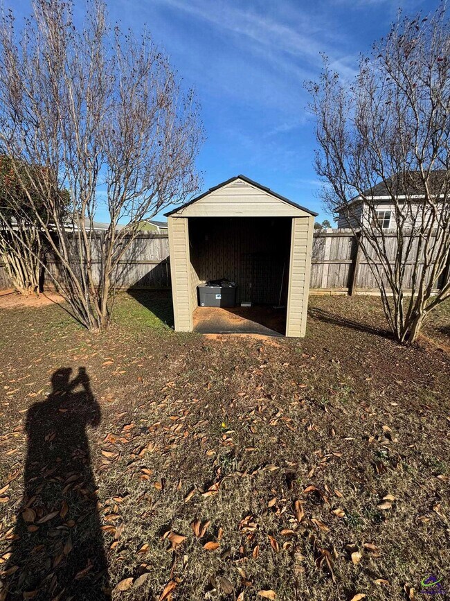 Building Photo - 302 Tug Ct