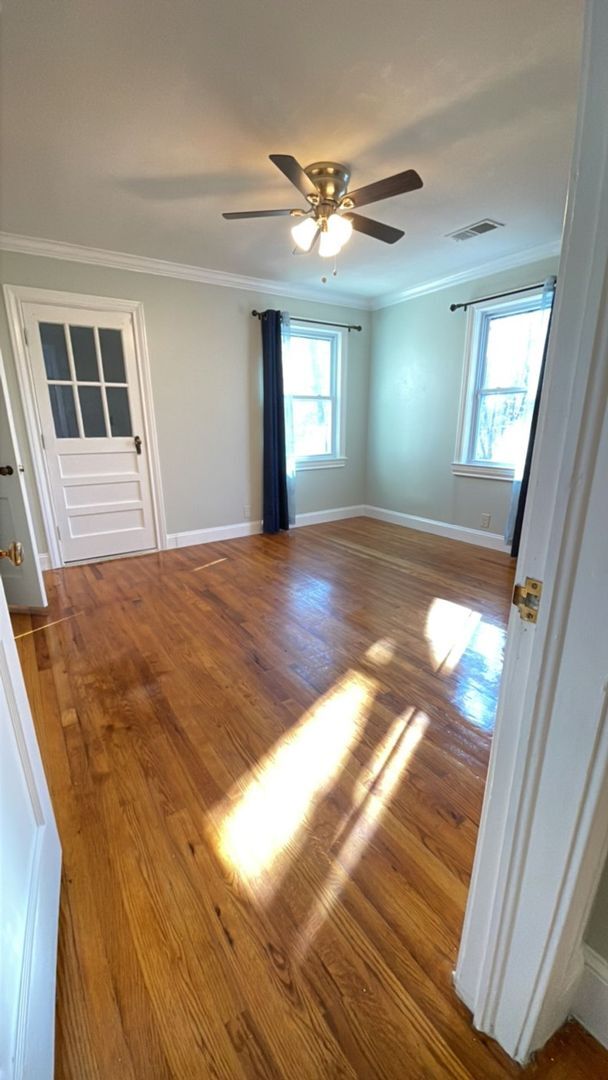 Building Photo - Rare Opportunity on nearly 3 acres!