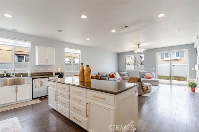 Building Photo - 39112 Desert Holly Ln