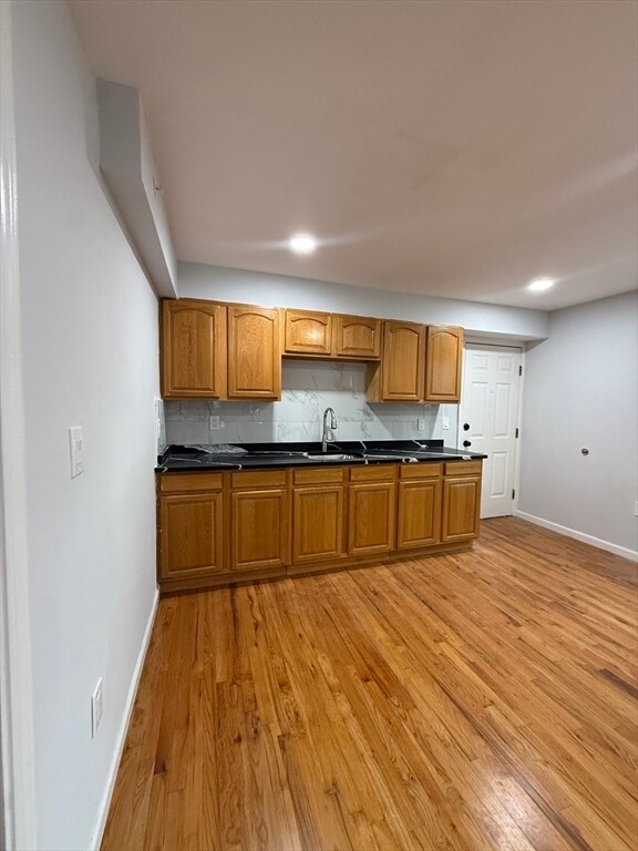 Building Photo - 78 Hollis St