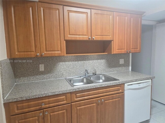 Building Photo - 4586 SW 139th Ct