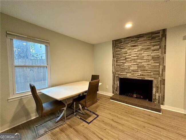 Building Photo - 1258 Creekside Ct