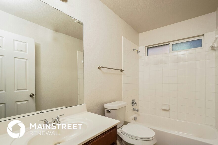 Building Photo - 12051 Texana Cove