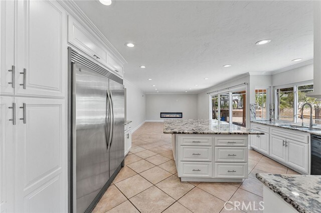 Building Photo - 25902 Serenata Dr