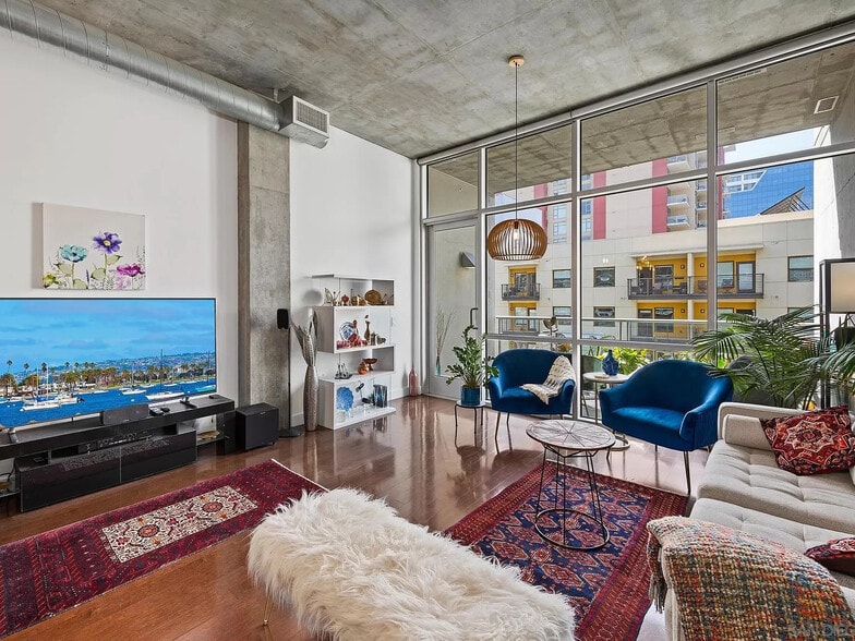 Building Photo - 1025 Island Ave