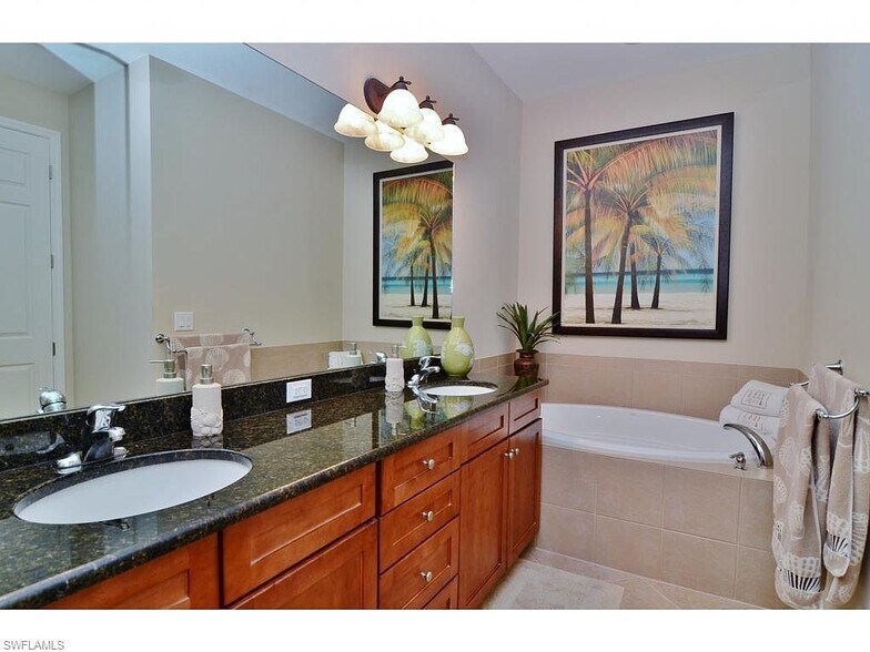 Building Photo - 8997 Cambria Cir