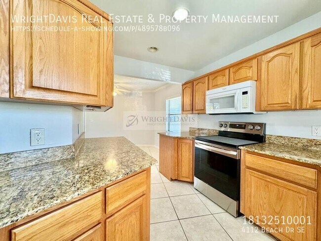 Building Photo - 4112 Beach Dr SE