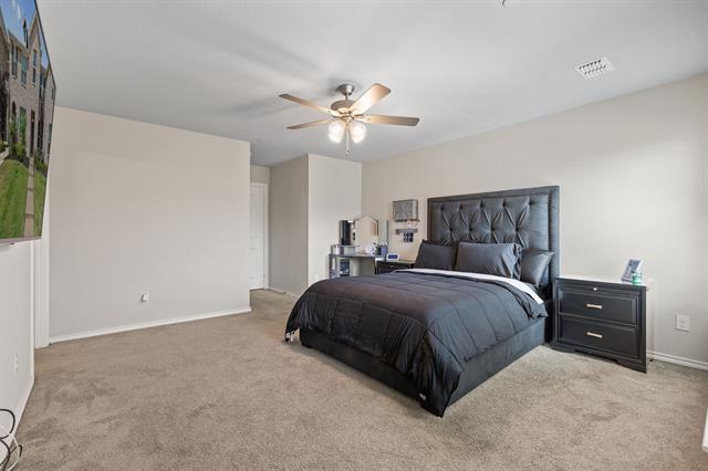 Building Photo - 2224 Davenport Dr