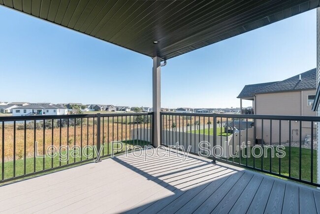 Building Photo - 527 Flint Dr