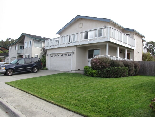 Building Photo - 633 Silver Ave