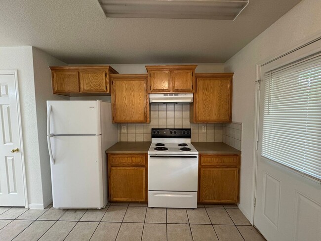 Building Photo - 311 Cedar Ridge Dr