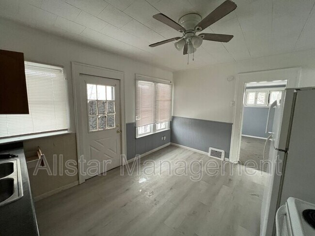 Building Photo - 4859 E 97th St