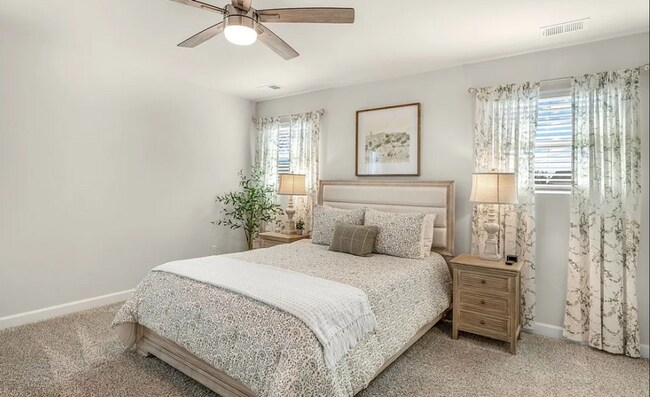 Building Photo - Modern 3 Bedroom Home Available October 1s...