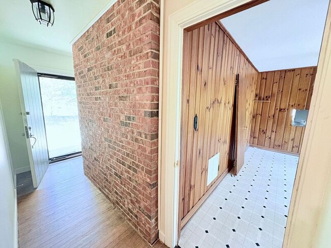 Building Photo - 1773 6 Mile Hwy