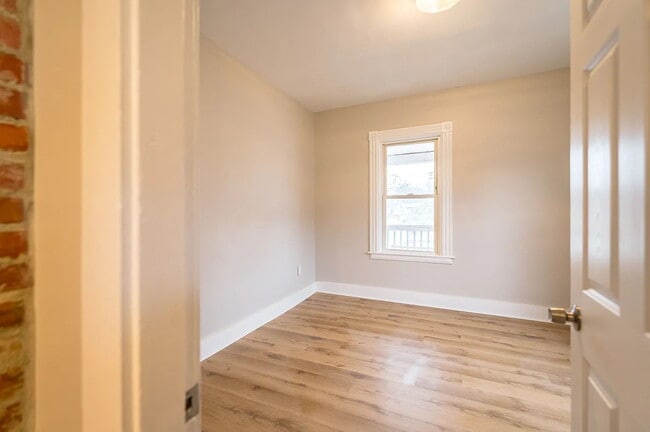 Building Photo - PRICE IMPROVEMENT! + Washer and Dryer INCLUDED in This Beautiful 2-Bedroom Apartment – Quiet, Pri...