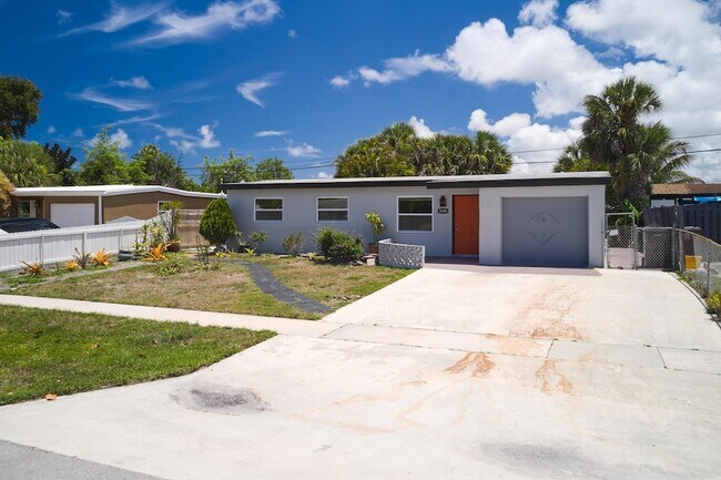 Building Photo - 3686 Gull Rd